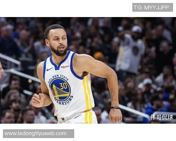 今夕是何年哈登与库里双星对决场均数据引发关注