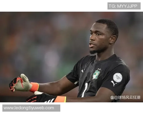 瑞天空报道曼联纽卡法兰克福争夺阿贾克斯17岁中场新星莫吉奥