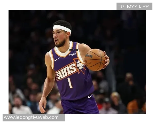 布克呼吁裁判在比赛中保持一致性吹罚标准应对等对待双方动作